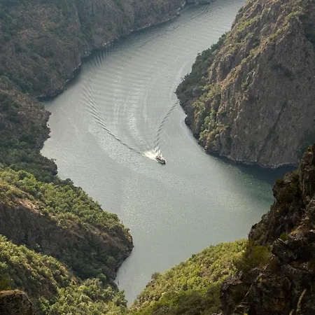 Turistico Caxide Ribeira Sacra Apartament *