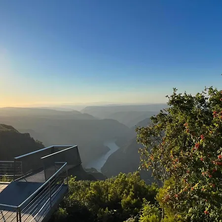 Turistico Caxide Ribeira Sacra * Parada del Sil